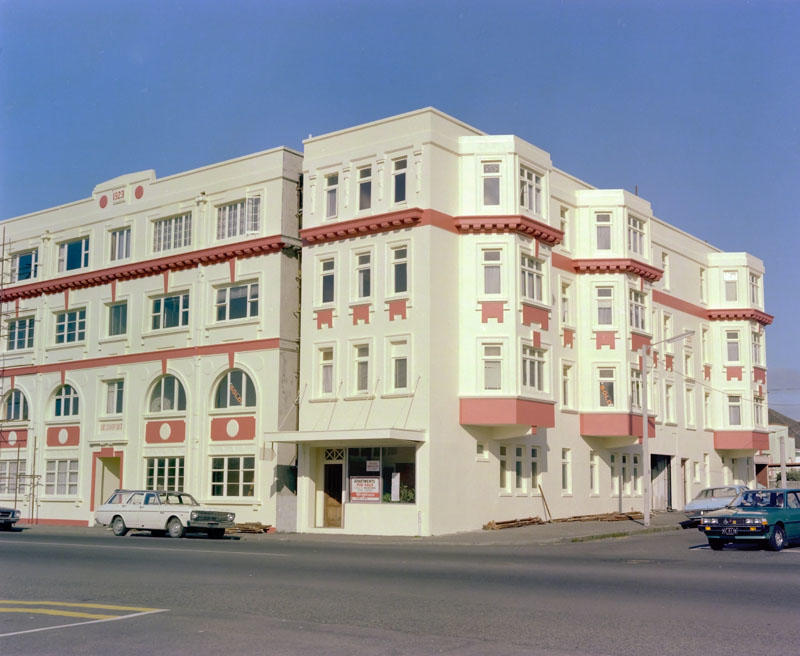 Devonport Flats, Streetscape Puke Ariki