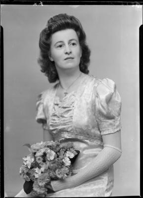 Hodson, Woman - Puke Ariki