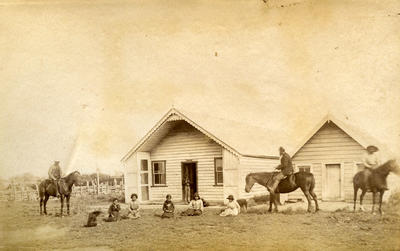 Taiporohēnui marae; Circa 1890s; PHO2008-1674