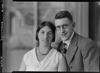 Sarah and Sydney Summers - Puke Ariki