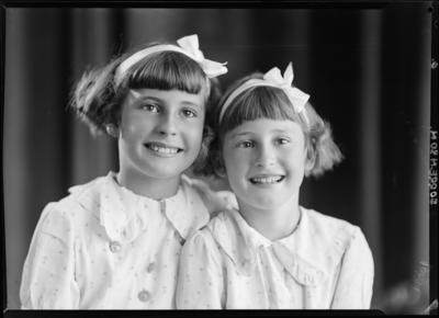 Sorrenson, Girls - Puke Ariki