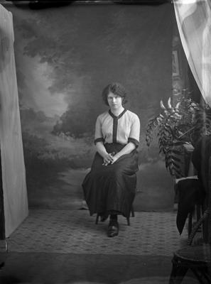 Ethel Winifred O'Brien; Oct 1917; PHO2010-0505
