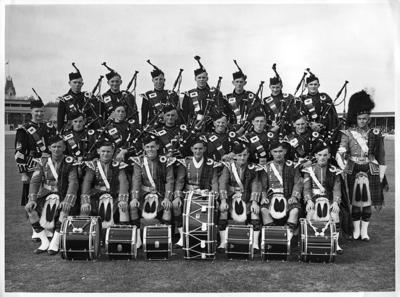 Highland Pipe Band, Group; PHO2012-0223