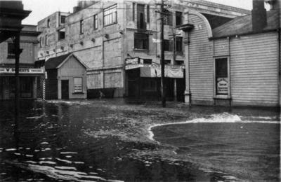 Weston, Ball and Grayling premises in flood, 1935