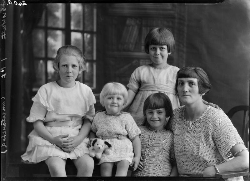 Crockett, Family - Puke Ariki