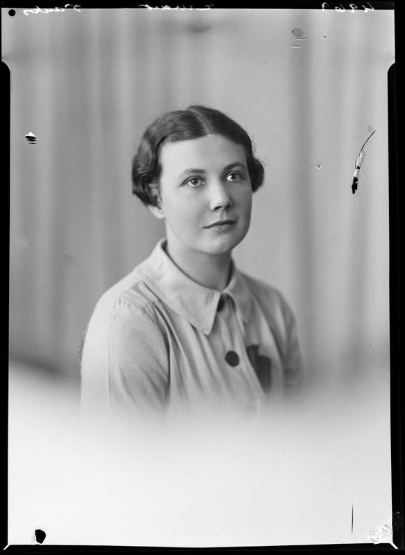 Ewart, Woman Puke Ariki
