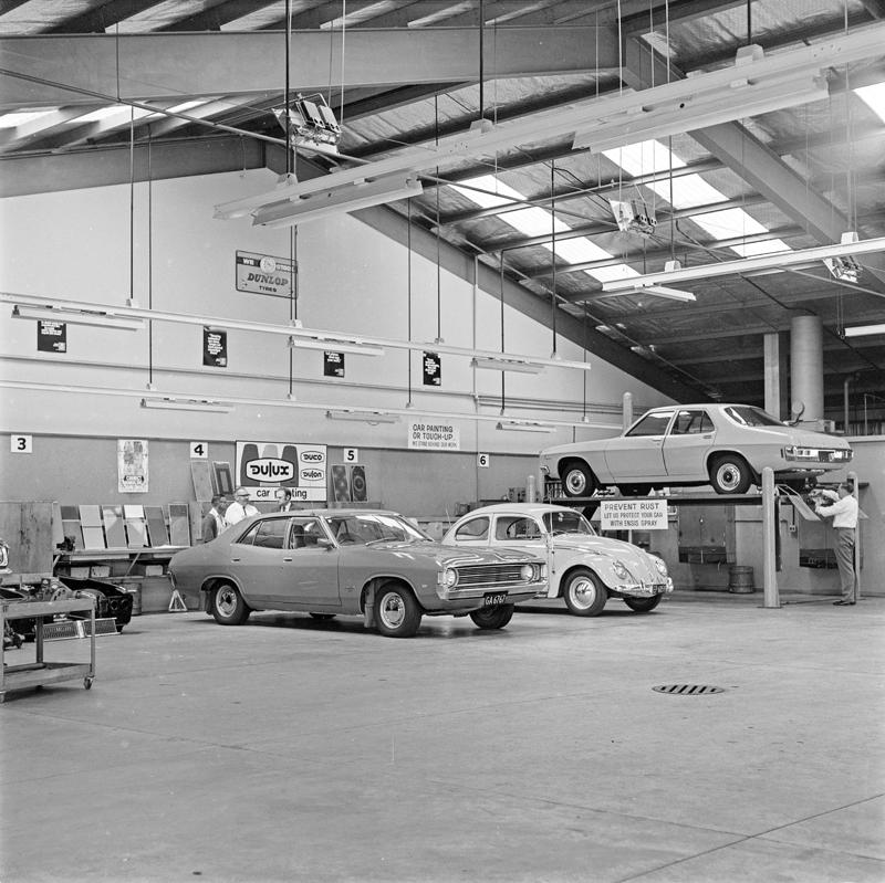 Mobil Oil Company, Interior Puke Ariki