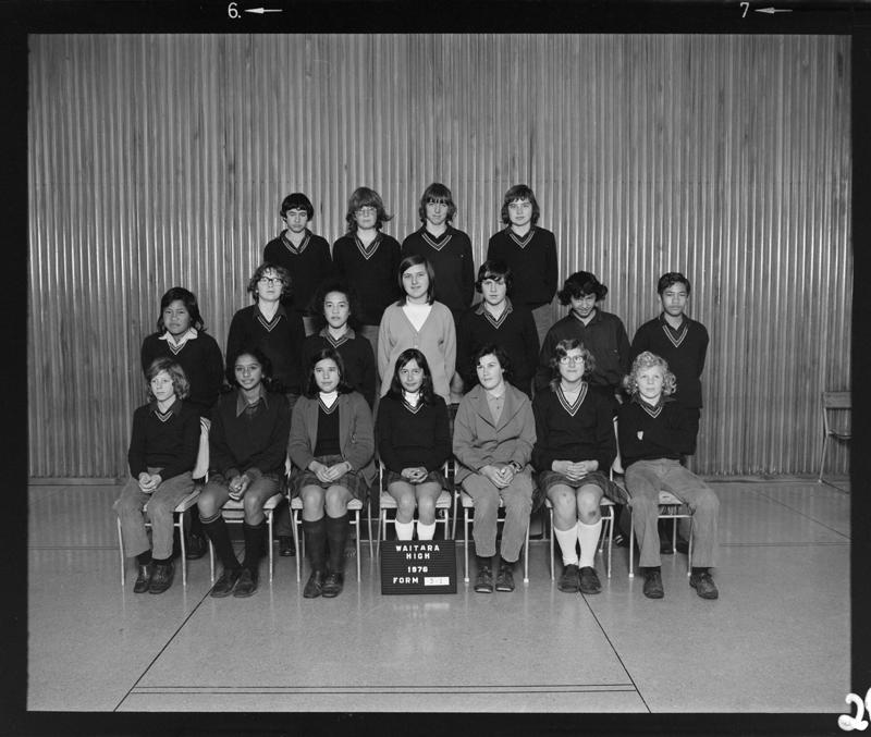 waitara-high-school-class-group-puke-ariki