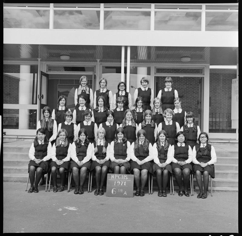 new-plymouth-girls-high-school-group-puke-ariki