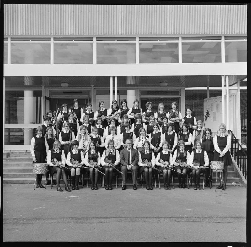 new-plymouth-girls-high-school-group-puke-ariki