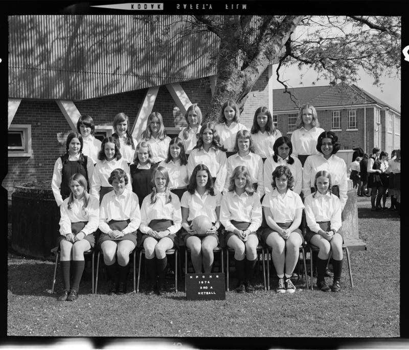 new-plymouth-girls-high-school-group-puke-ariki