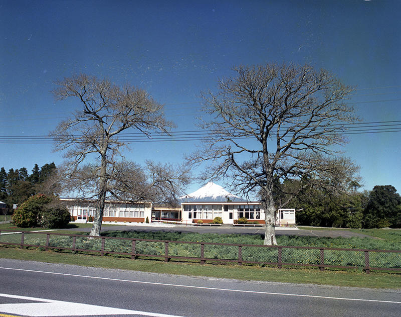 Egmont Village School, Exterior Puke Ariki