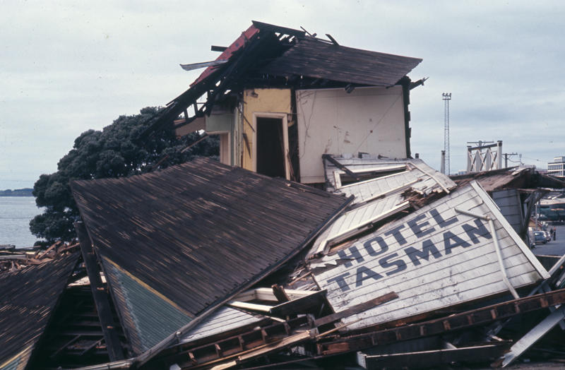 Hotel Tasman, demolition of, New Plymouth Puke Ariki